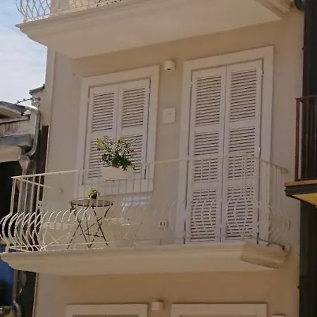 Il Piccolo Giglio Bed & Breakfast *