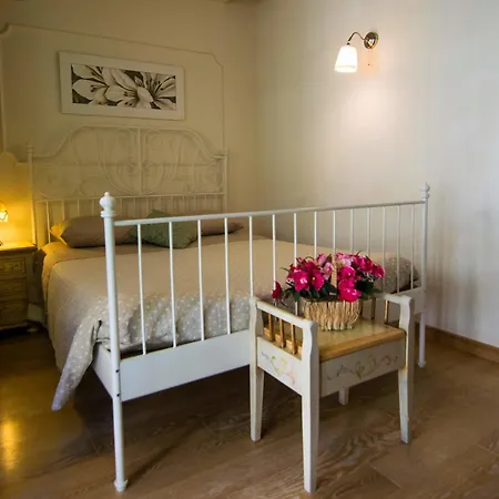 伊尔短笛吉廖住宿加早餐旅馆 3*